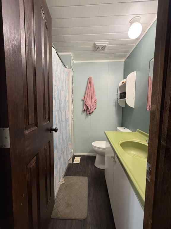 MLS® A2256564 - 10013 95 Ave   in NONE La Crete, Residential