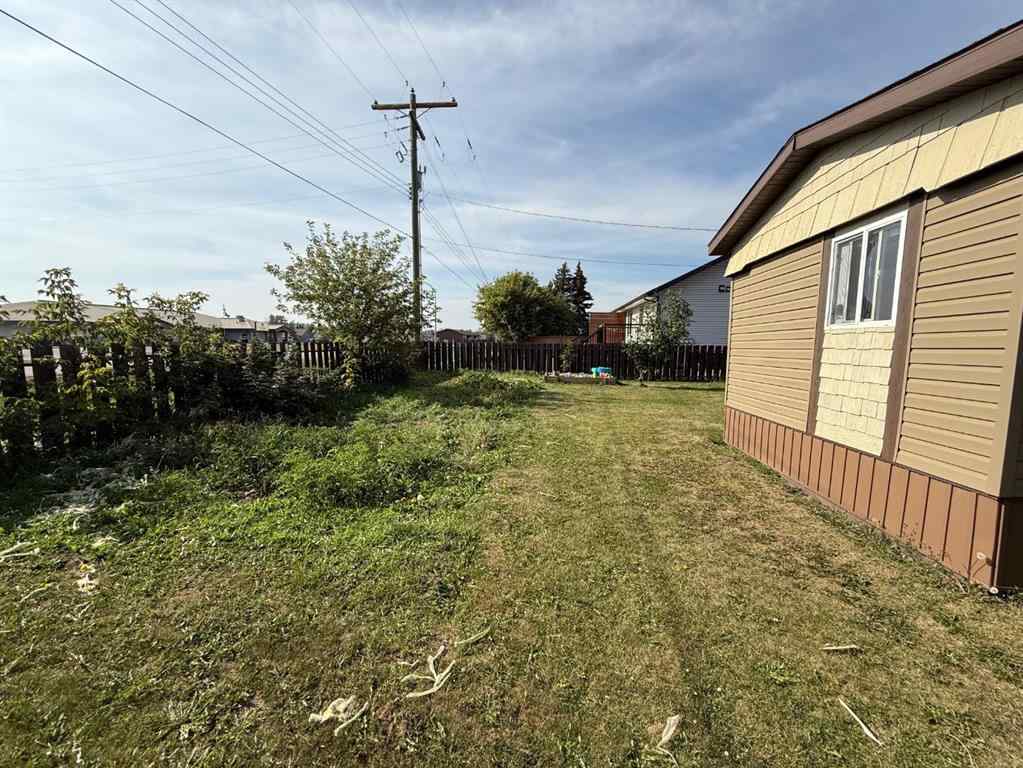 MLS® A2256564 - 10013 95 Ave   in NONE La Crete, Residential