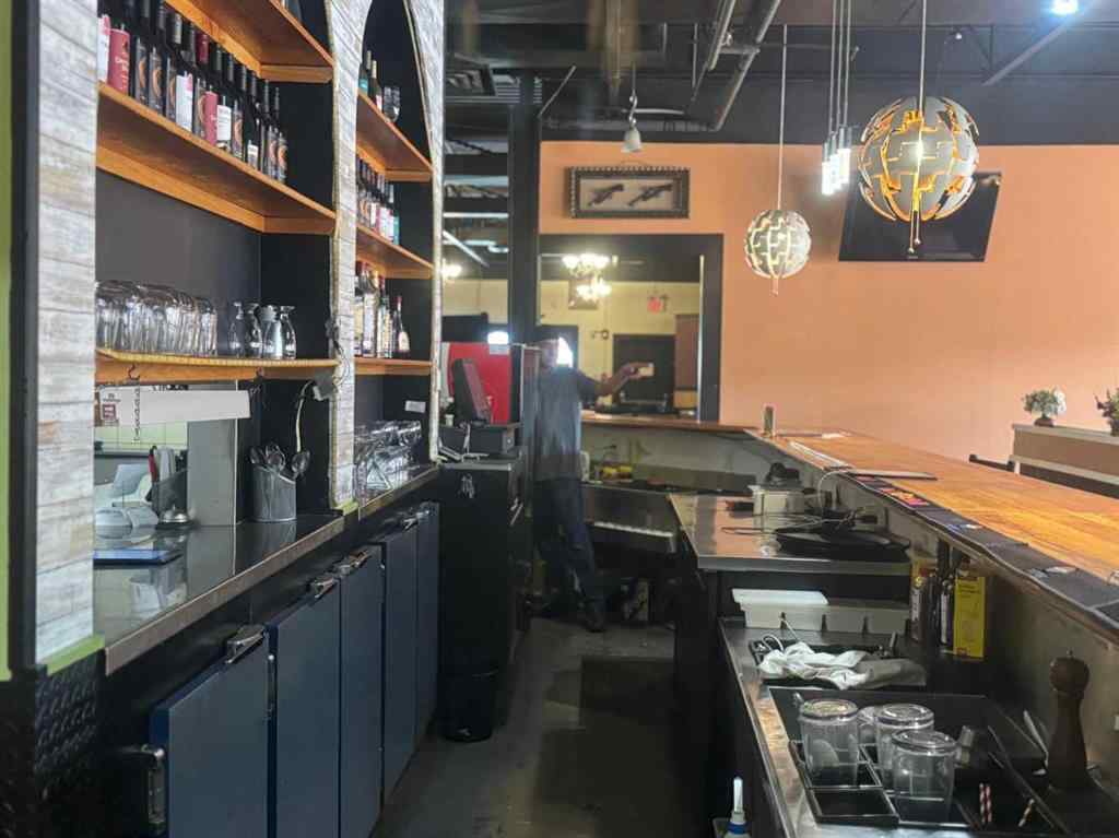 MLS® A2256569 - 334B 2 Street  in Downtown_Strathmore Strathmore, Commercial