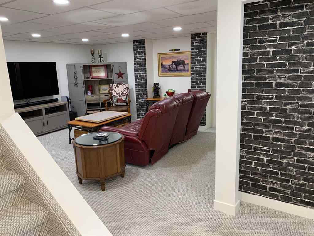 MLS® A2256571 - 121 7 Street W in Downtown Drumheller, Residential