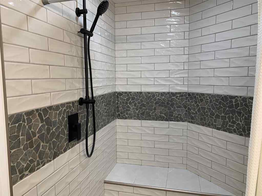MLS® A2256571 - 121 7 Street W in Downtown Drumheller, Residential