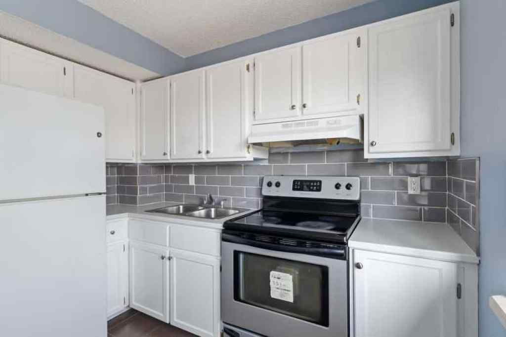 MLS® A2256572 - 151C DICKINS Drive  in Dickinsfield Fort McMurray, Residential