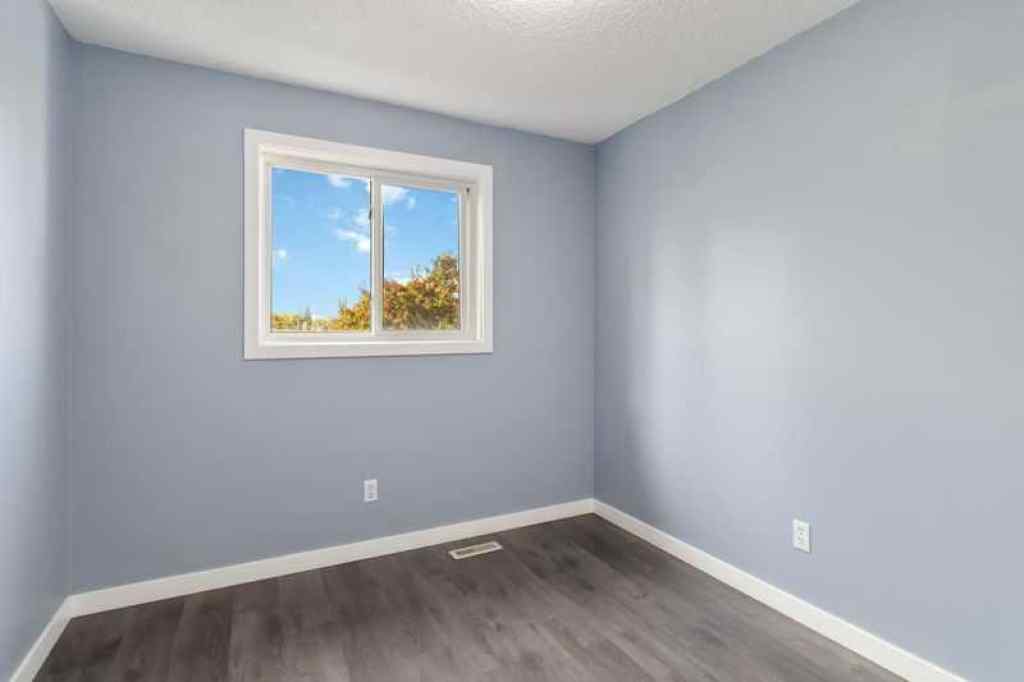 MLS® A2256572 - 151C DICKINS Drive  in Dickinsfield Fort McMurray, Residential