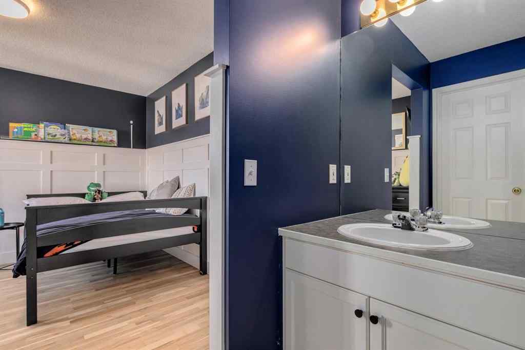 MLS® A2256579 - 817 Crystal Beach Bay  in The Beaches Chestermere, Residential