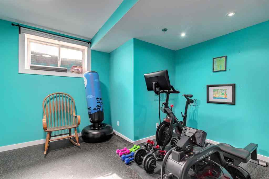 MLS® A2256579 - 817 Crystal Beach Bay  in The Beaches Chestermere, Residential