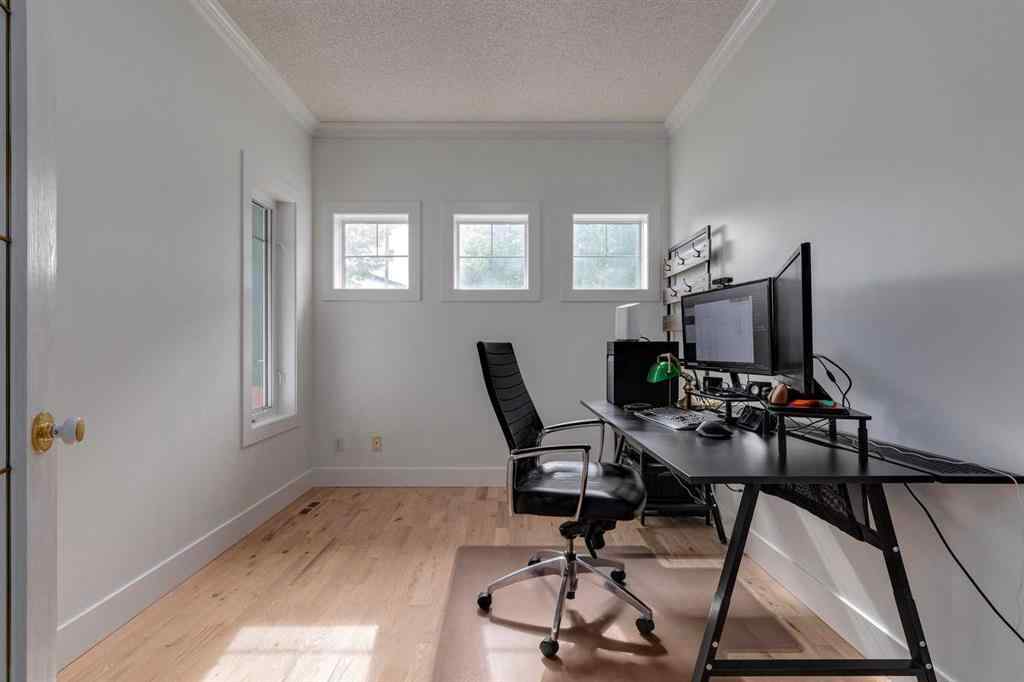 MLS® A2256579 - 817 Crystal Beach Bay  in The Beaches Chestermere, Residential