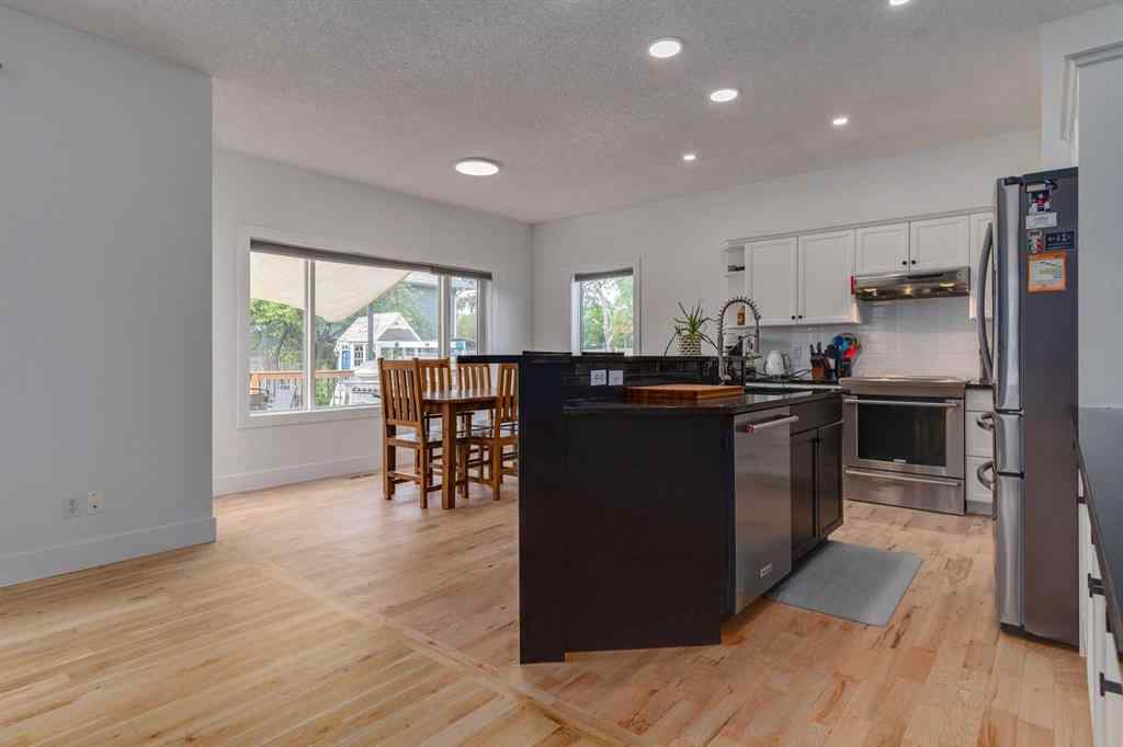 MLS® A2256579 - 817 Crystal Beach Bay  in The Beaches Chestermere, Residential