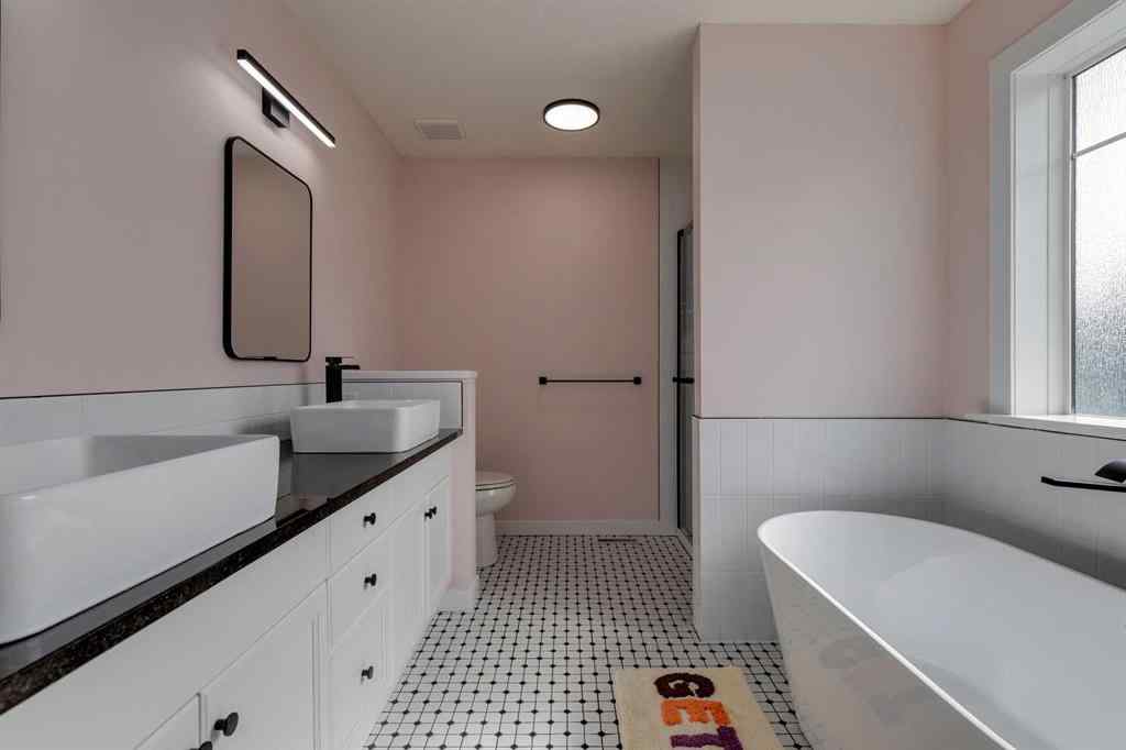MLS® A2256579 - 817 Crystal Beach Bay  in The Beaches Chestermere, Residential