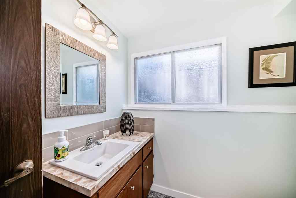 MLS® A2256580 - 244 Flett Drive NE in Jensen Airdrie, Residential