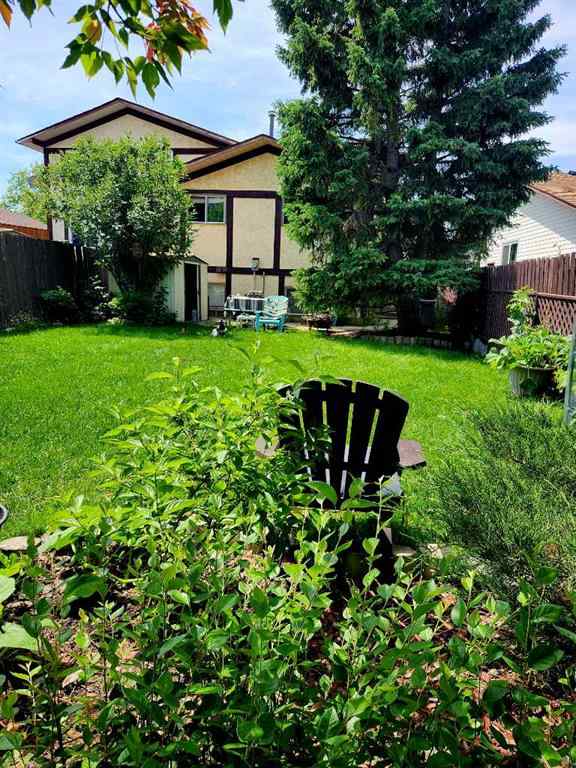 MLS® A2256580 - 244 Flett Drive NE in Jensen Airdrie, Residential