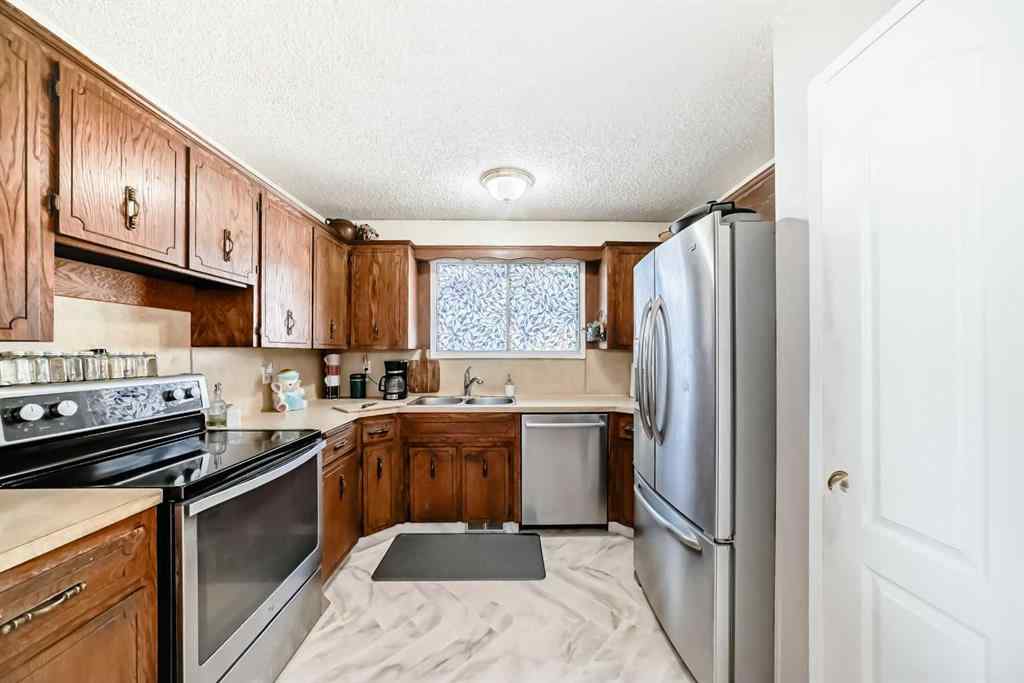 MLS® A2256580 - 244 Flett Drive NE in Jensen Airdrie, Residential