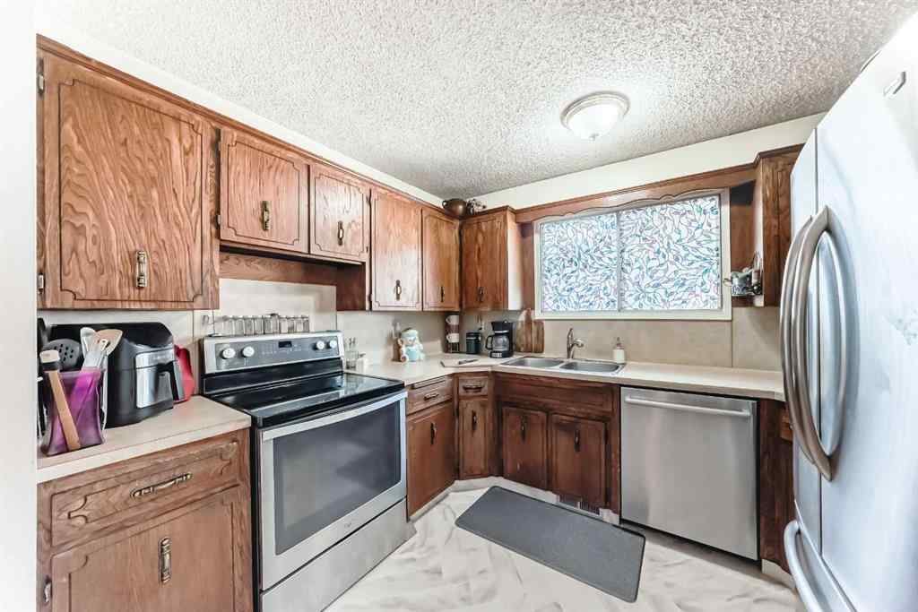 MLS® A2256580 - 244 Flett Drive NE in Jensen Airdrie, Residential