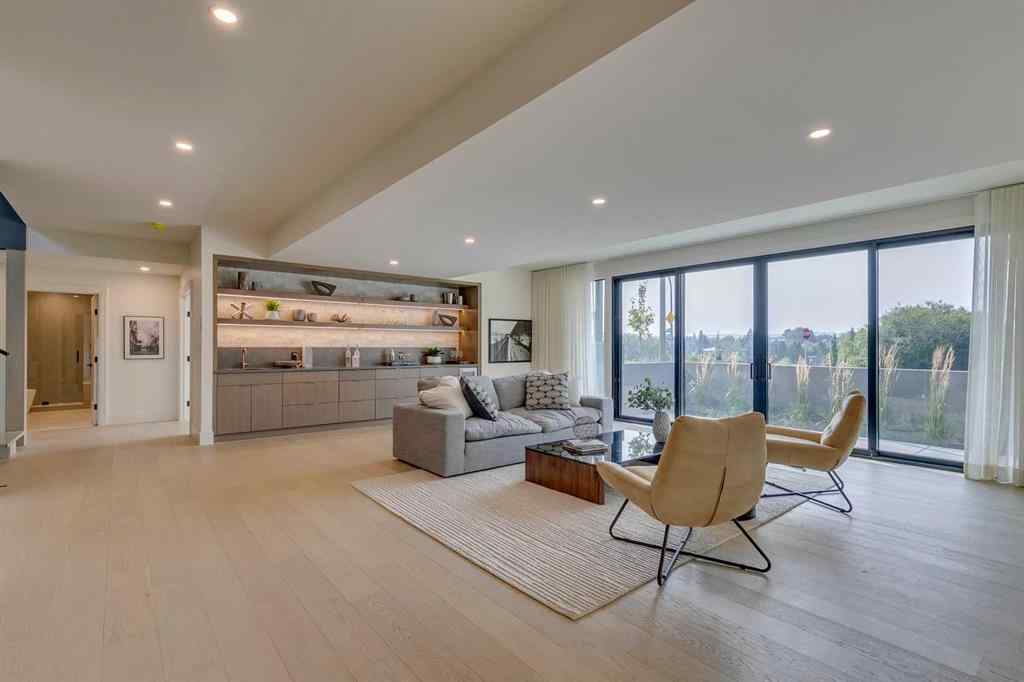 MLS® A2256587 - 2316 12 Avenue NW in Hounsfield Heights/Briar Hill Calgary, Residential