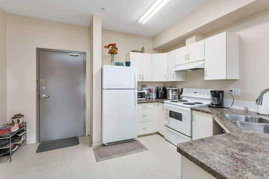 MLS® A2256590 - Unit #119 80A Kelloway Crescent  in Kentwood East Red Deer, Residential