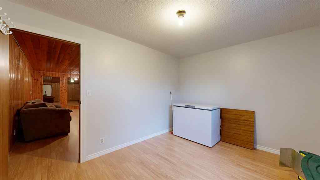 MLS® A2256592 - 9 56 Street Close  in Parkdale Stettler, Residential