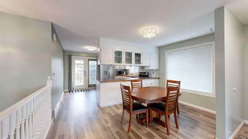 MLS® A2256592 - 9 56 Street Close  in Parkdale Stettler, Residential
