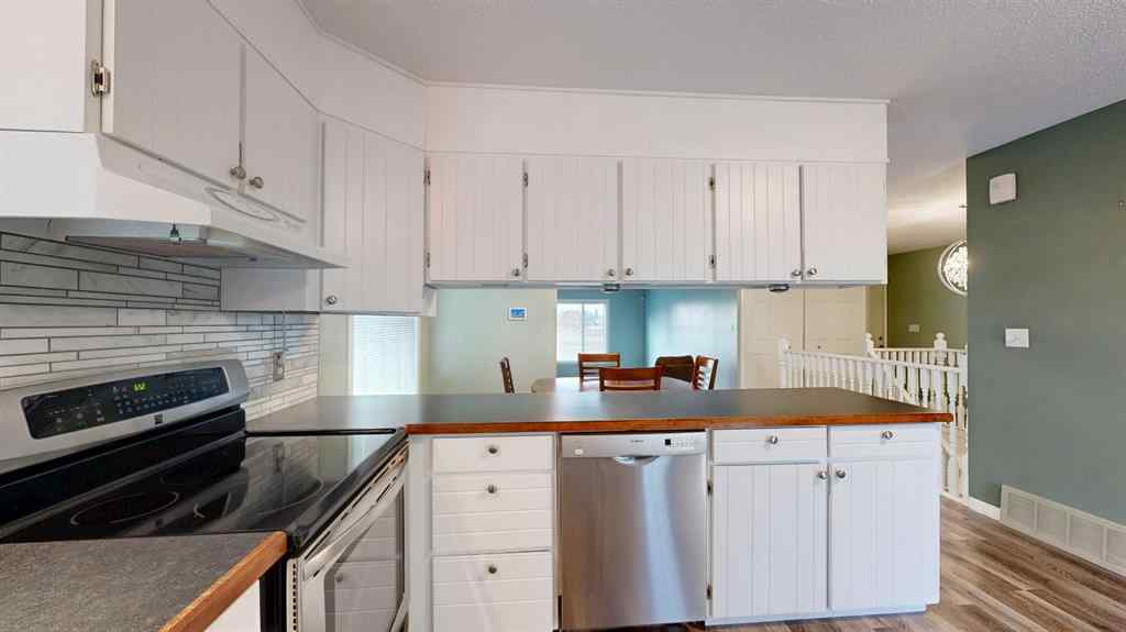 MLS® A2256592 - 9 56 Street Close  in Parkdale Stettler, Residential