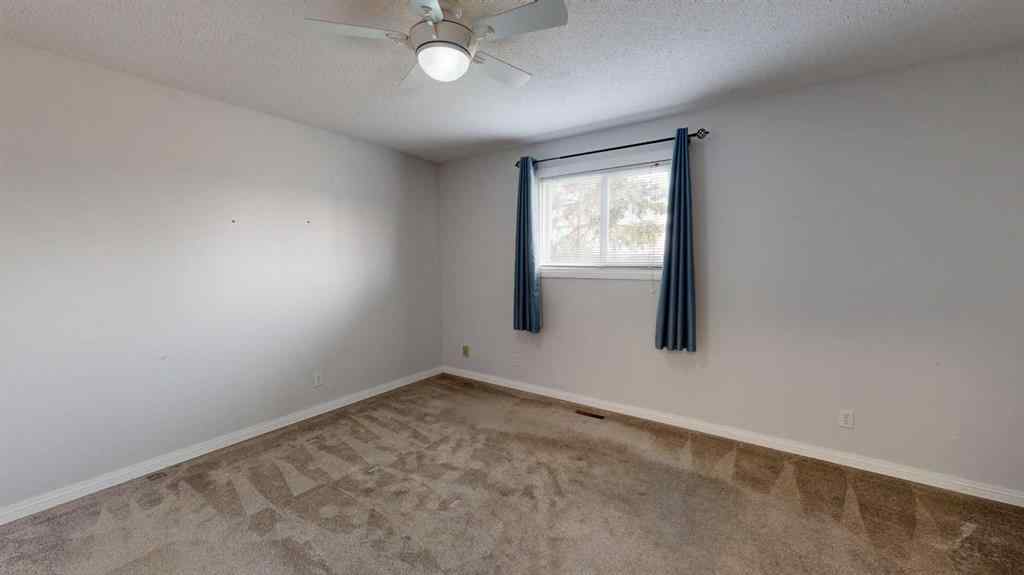 MLS® A2256592 - 9 56 Street Close  in Parkdale Stettler, Residential
