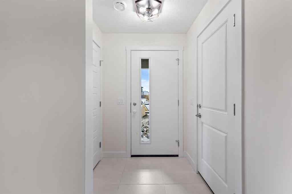 MLS® A2256594 - 12 Waterford Glen  in Waterford Chestermere, Residential