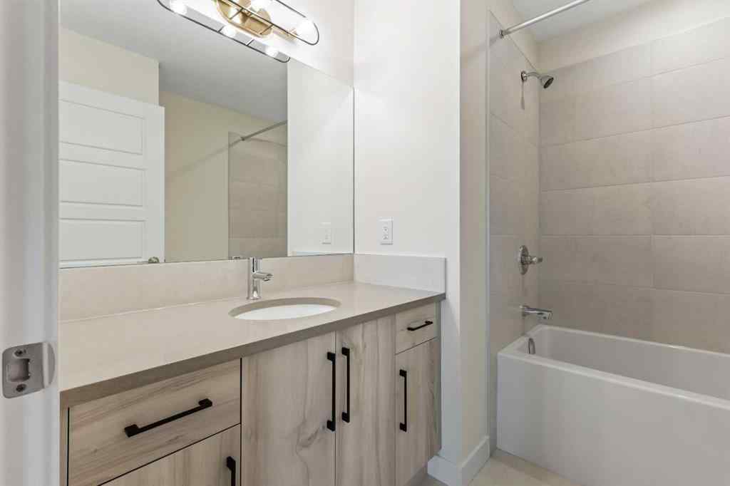 MLS® A2256594 - 12 Waterford Glen  in Waterford Chestermere, Residential