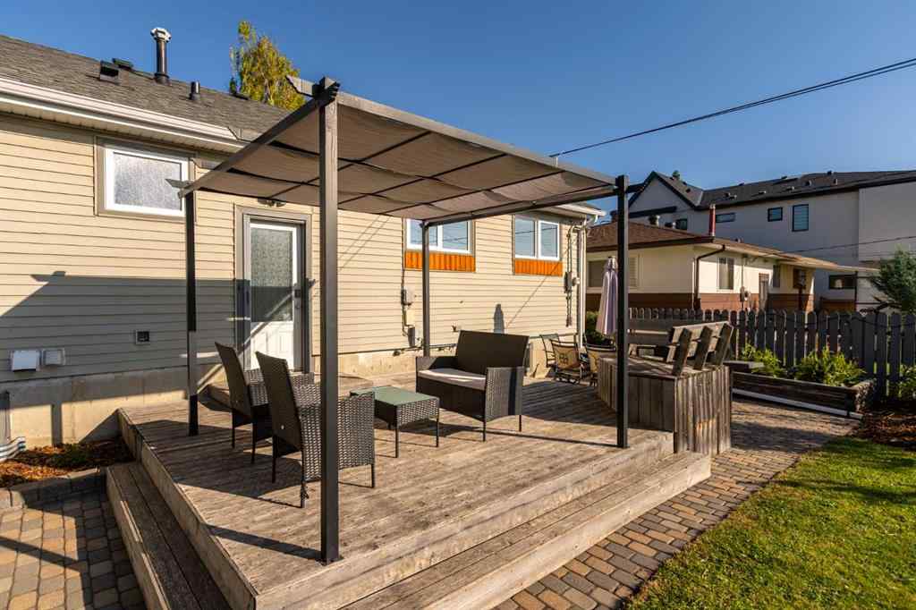 MLS® A2256595 - 1125 40 Street SW in Rosscarrock Calgary, Residential