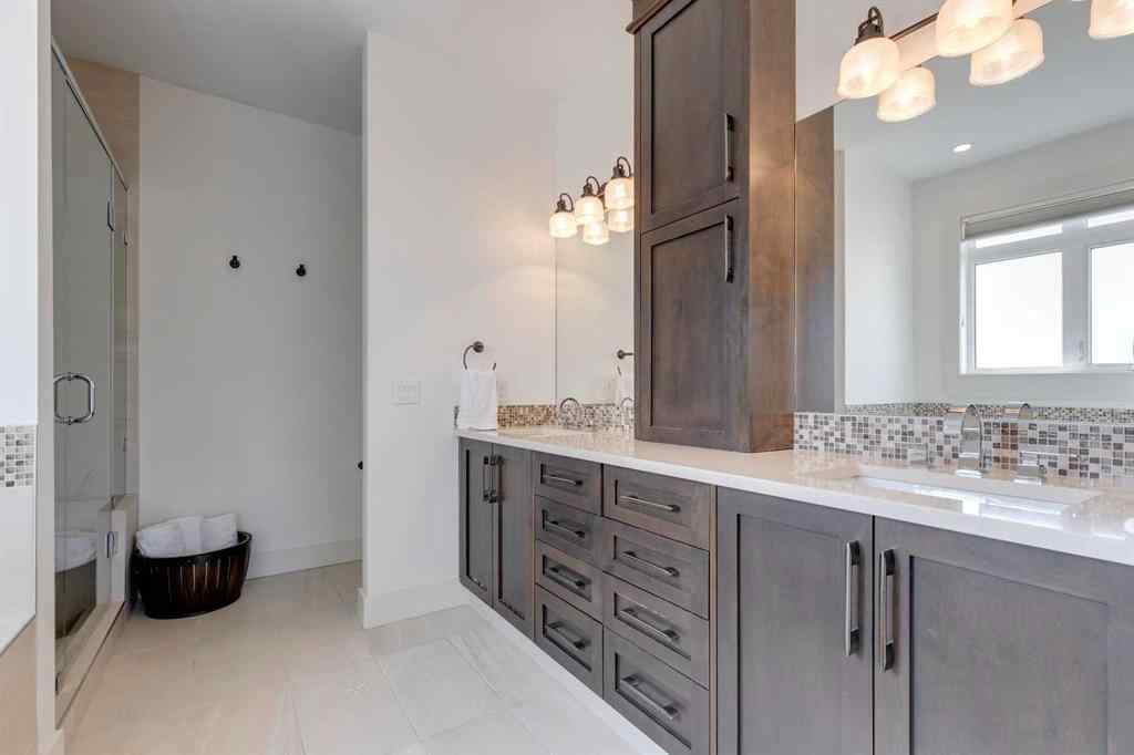 MLS® A2256598 - 1020 19 Avenue NW in Mount Pleasant Calgary, Residential