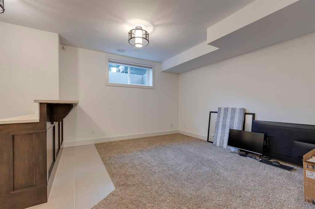 MLS® A2256598 - 1020 19 Avenue NW in Mount Pleasant Calgary, Residential