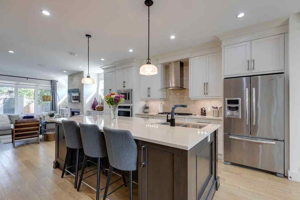 MLS® A2256598 - 1020 19 Avenue NW in Mount Pleasant Calgary, Residential