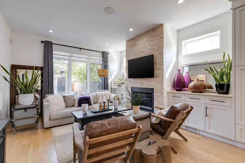 MLS® A2256598 - 1020 19 Avenue NW in Mount Pleasant Calgary, Residential