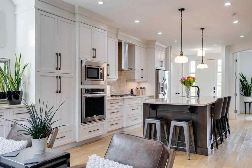 MLS® A2256598 - 1020 19 Avenue NW in Mount Pleasant Calgary, Residential