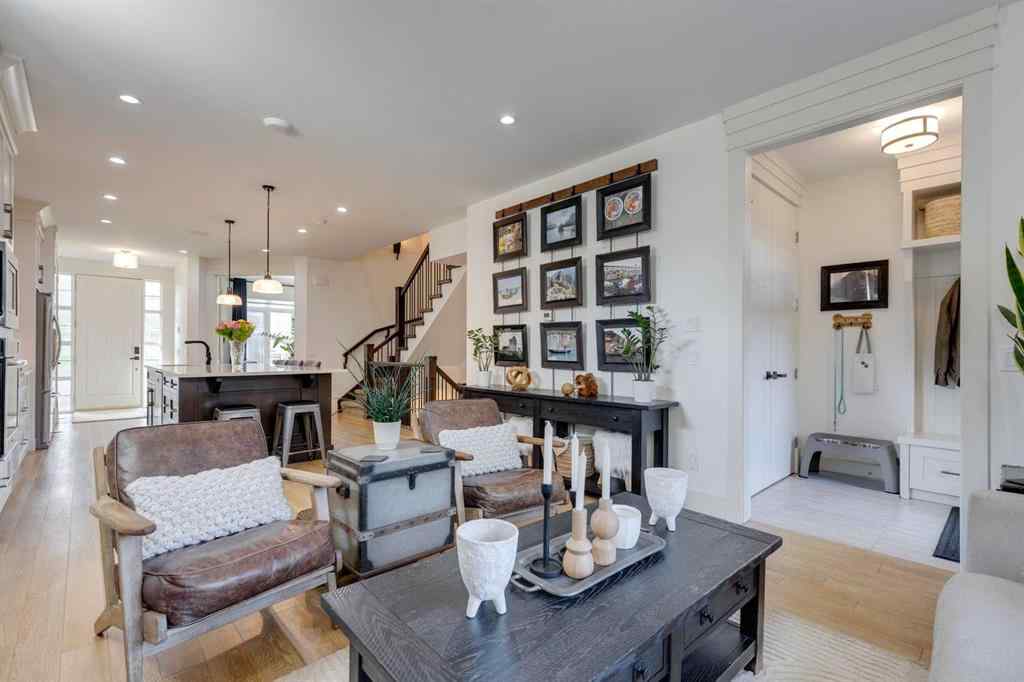 MLS® A2256598 - 1020 19 Avenue NW in Mount Pleasant Calgary, Residential