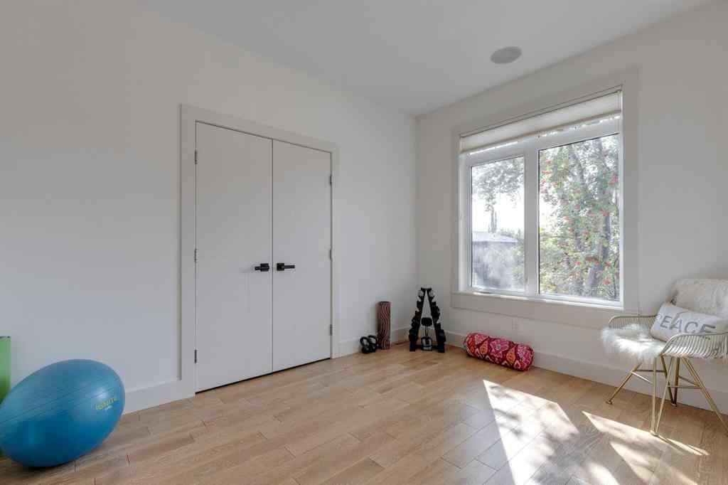 MLS® A2256598 - 1020 19 Avenue NW in Mount Pleasant Calgary, Residential