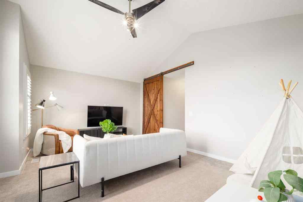 MLS® A2256603 - 133 Cougar Ridge Close SW in Cougar Ridge Calgary, Residential