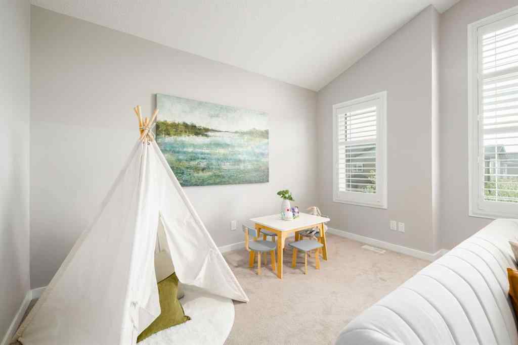 MLS® A2256603 - 133 Cougar Ridge Close SW in Cougar Ridge Calgary, Residential