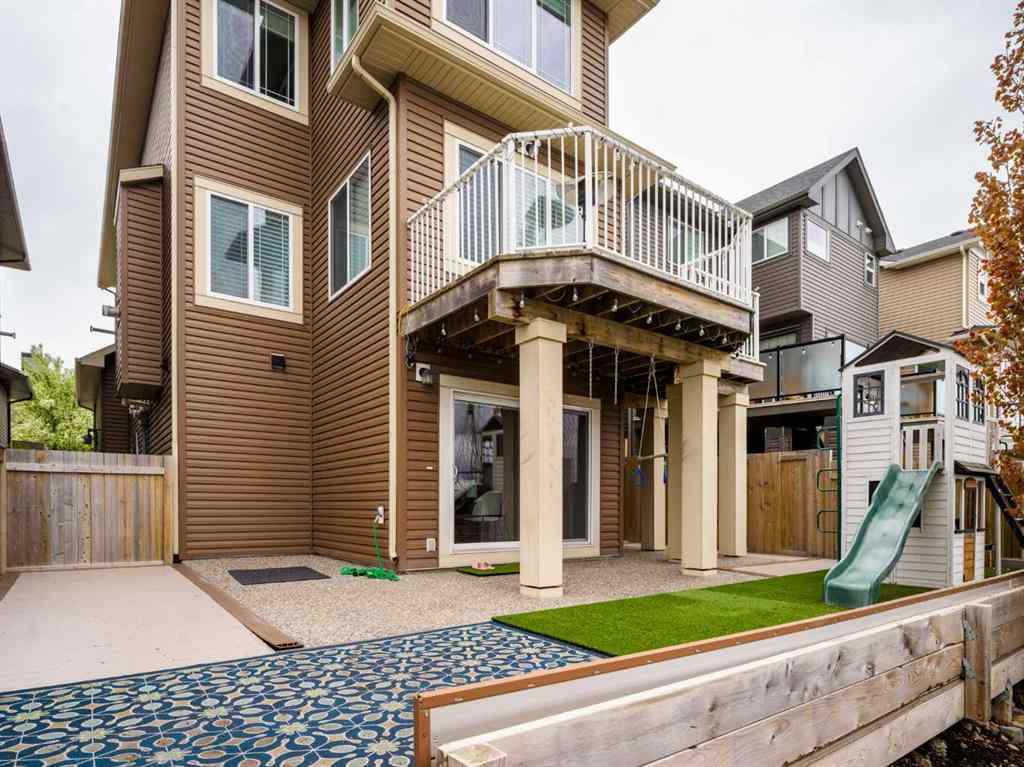 MLS® A2256603 - 133 Cougar Ridge Close SW in Cougar Ridge Calgary, Residential