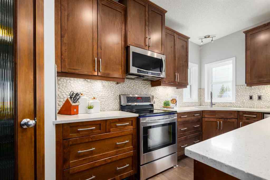 MLS® A2256603 - 133 Cougar Ridge Close SW in Cougar Ridge Calgary, Residential