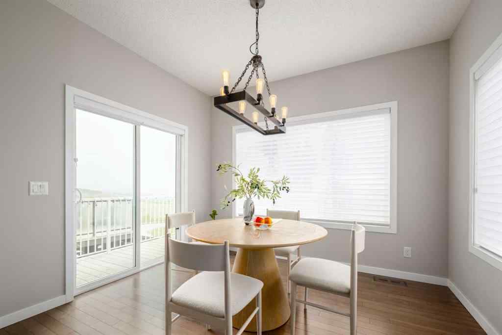 MLS® A2256603 - 133 Cougar Ridge Close SW in Cougar Ridge Calgary, Residential