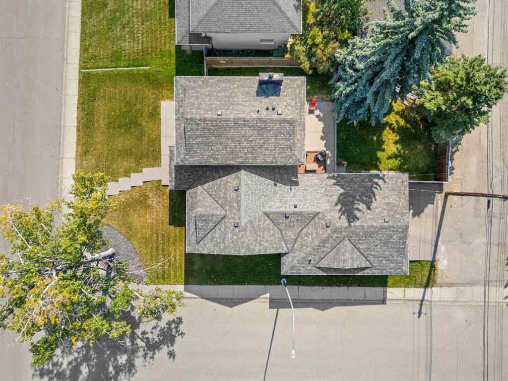 MLS® A2256604 - 235 Lake Wapta Rise SE in Lake Bonavista Calgary, Residential