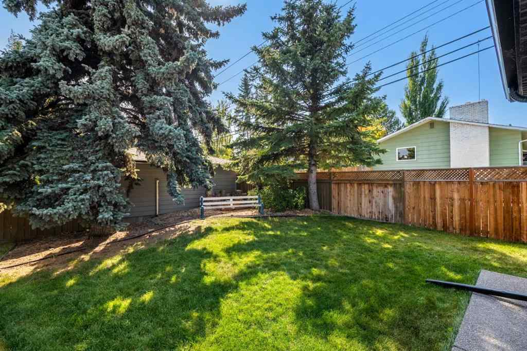 MLS® A2256604 - 235 Lake Wapta Rise SE in Lake Bonavista Calgary, Residential