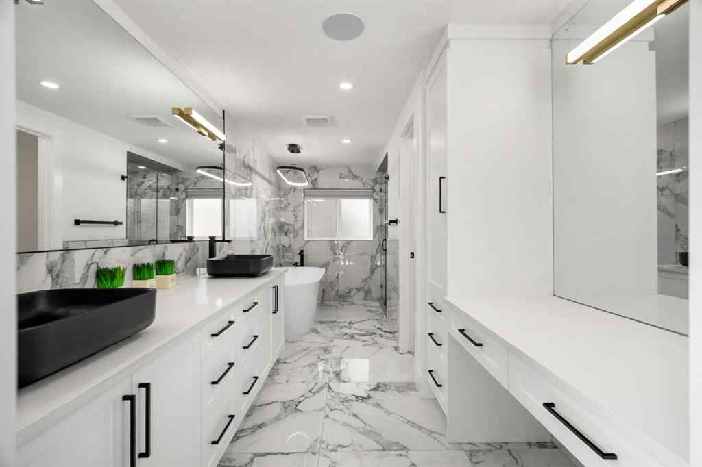 MLS® A2256604 - 235 Lake Wapta Rise SE in Lake Bonavista Calgary, Residential