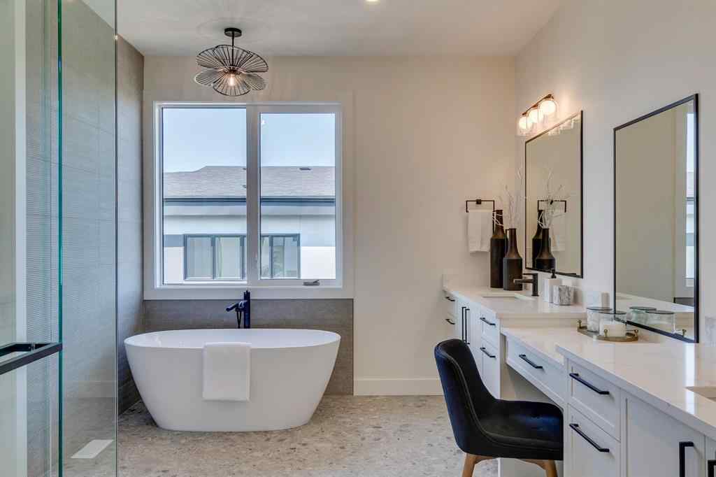 MLS® A2256608 - 48 Elveden Park SW in Springbank Hill Calgary, Residential