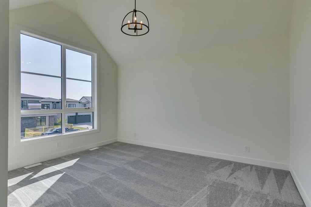 MLS® A2256608 - 48 Elveden Park SW in Springbank Hill Calgary, Residential