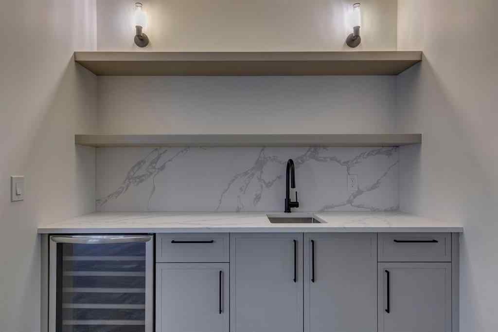 MLS® A2256608 - 48 Elveden Park SW in Springbank Hill Calgary, Residential