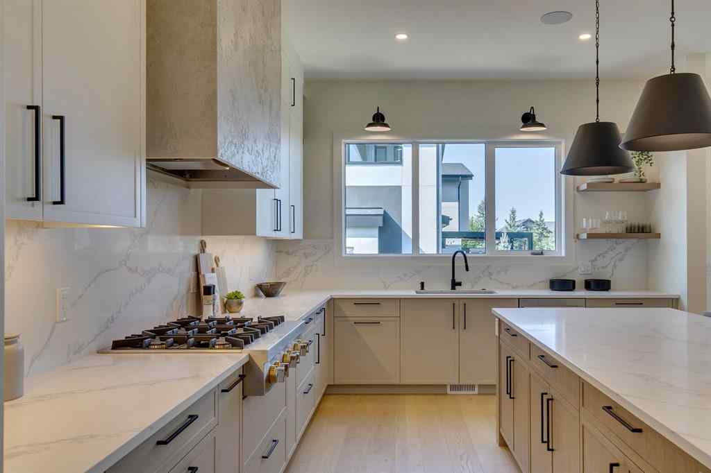 MLS® A2256608 - 48 Elveden Park SW in Springbank Hill Calgary, Residential