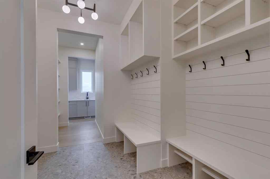 MLS® A2256608 - 48 Elveden Park SW in Springbank Hill Calgary, Residential