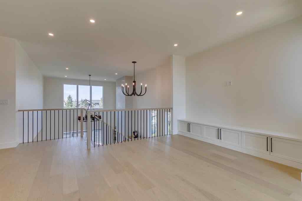 MLS® A2256608 - 48 Elveden Park SW in Springbank Hill Calgary, Residential