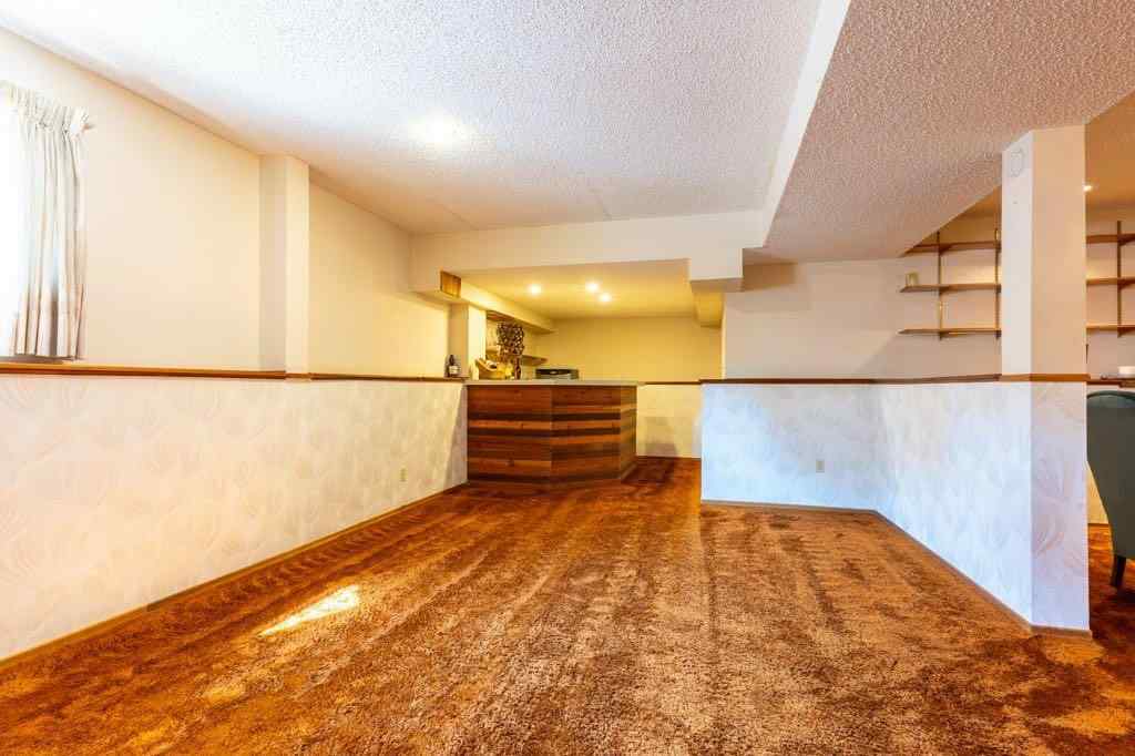 MLS® A2256611 - 17 Iris Court SE in Connaught Medicine Hat, Residential