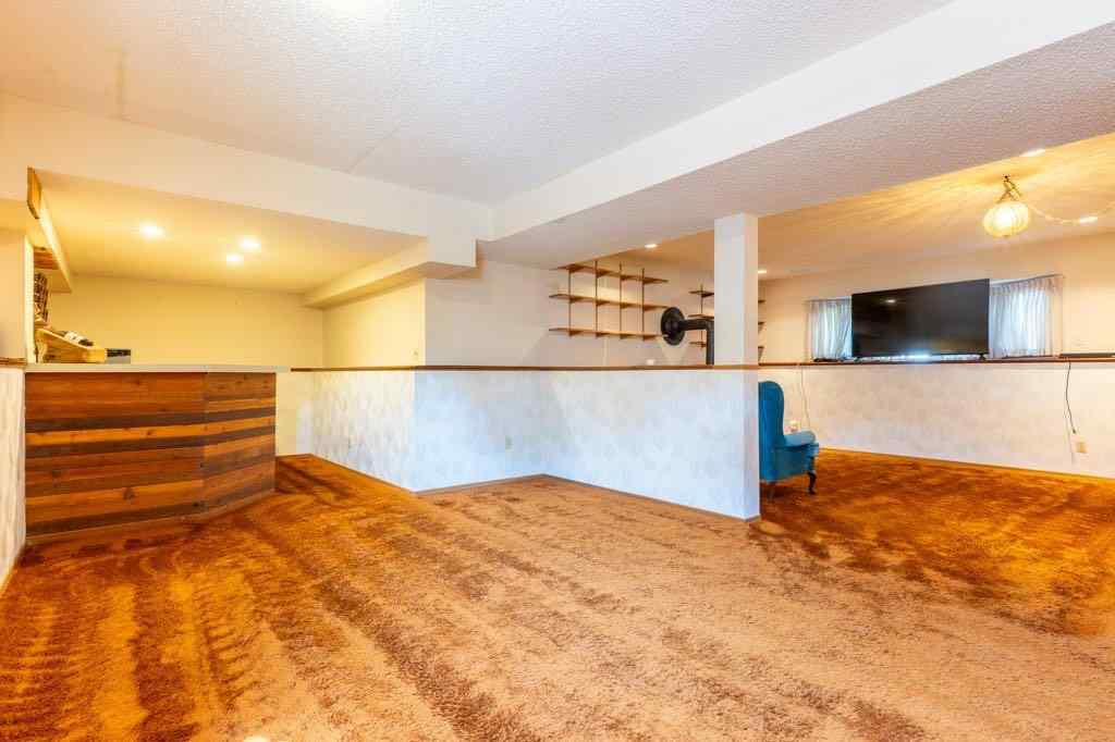 MLS® A2256611 - 17 Iris Court SE in Connaught Medicine Hat, Residential