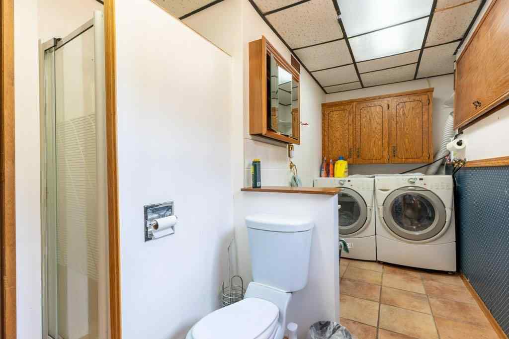 MLS® A2256611 - 17 Iris Court SE in Connaught Medicine Hat, Residential