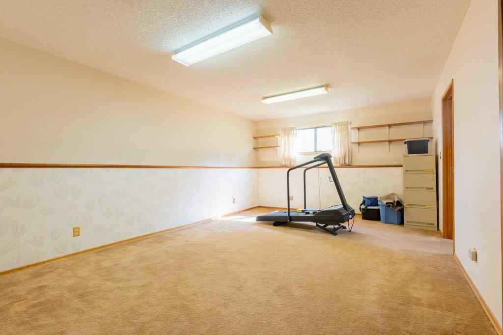 MLS® A2256611 - 17 Iris Court SE in Connaught Medicine Hat, Residential